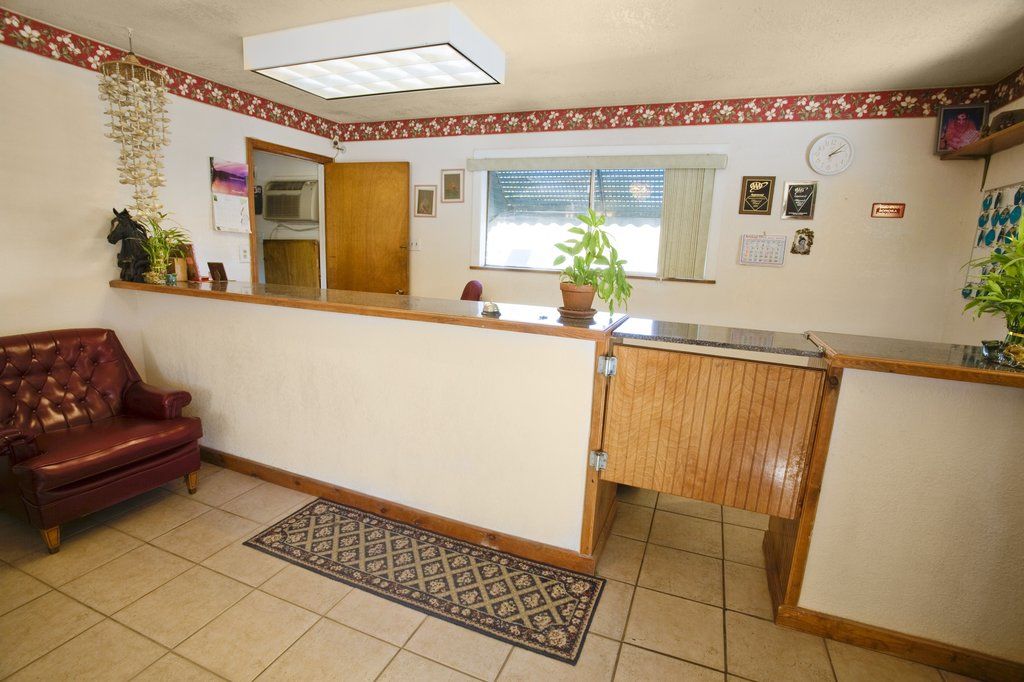 Super 8 By Wyndham Sonora Motel Екстериор снимка